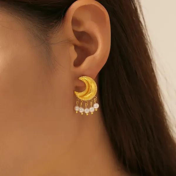 Gold_Moon_Tassel_Earrings_For_Women